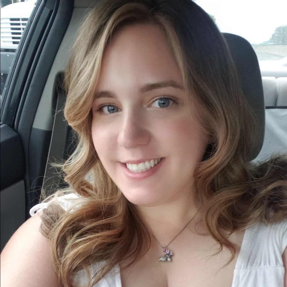 Meet your Posher, Carolyn